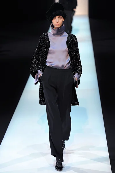 Look 11